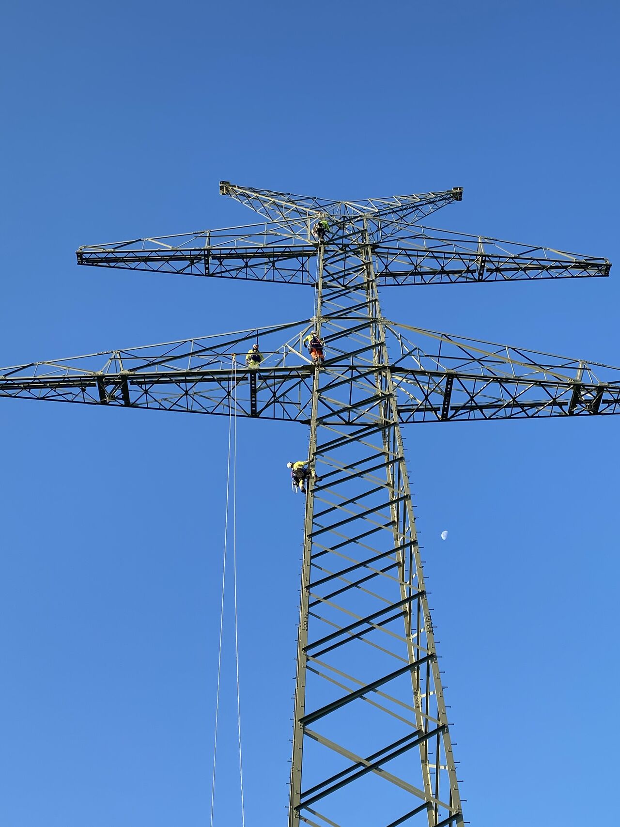 overhead-transmission-line-uk-germany-omexom